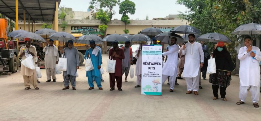 Provision of Heatwave prevention Kits to Municipal Corporation Worker having excessive exposure to sunlight in UHI, printed with messages